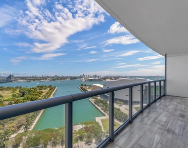 888 Biscayne Blvd - Photo Thumbnail 13