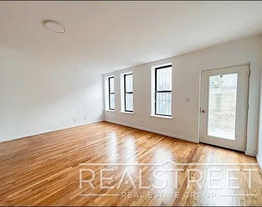 310 Sumpter Street - Photo Thumbnail 1