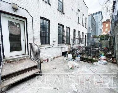 310 Sumpter Street - Photo Thumbnail 8