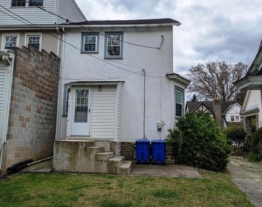 831 Elkins Ave - Photo Thumbnail 1