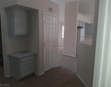 3814 Spruceview Court - Photo Thumbnail 15
