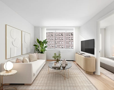 East 54th Street - Photo Thumbnail 3