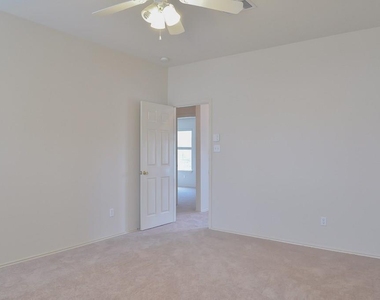 520 Fort Thomas Pl - Photo Thumbnail 26