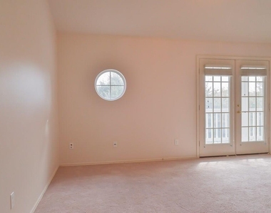 520 Fort Thomas Pl - Photo Thumbnail 20