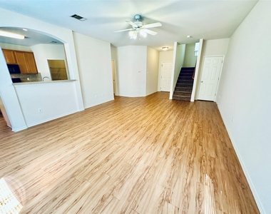 2205 Boyds Way - Photo Thumbnail 2