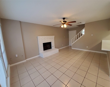 9008 Sanger Dr - Photo Thumbnail 18