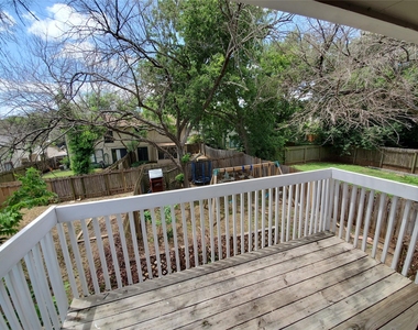 9008 Sanger Dr - Photo Thumbnail 26