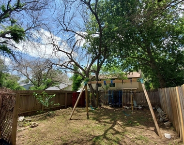 9008 Sanger Dr - Photo Thumbnail 31