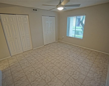 3865 S Lake Drive - Photo Thumbnail 6