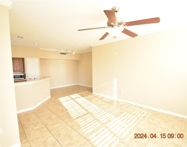 10502 Windsor Lake Court - Photo Thumbnail 5