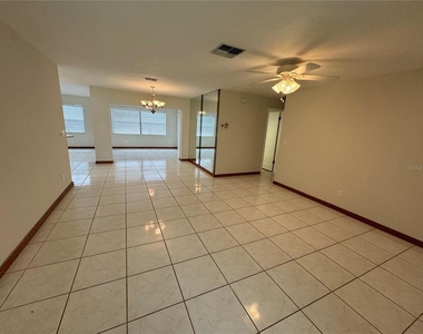 8725 Aruba Lane - Photo Thumbnail 3