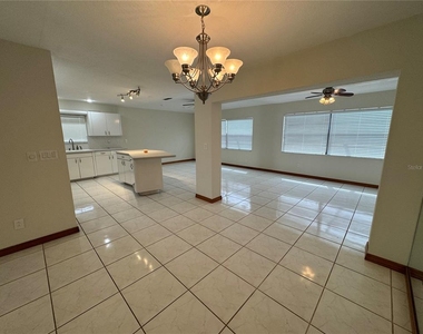 8725 Aruba Lane - Photo Thumbnail 6