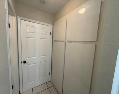 8725 Aruba Lane - Photo Thumbnail 12