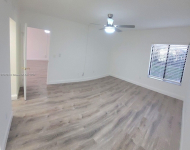 5150 E Club Cir - Photo Thumbnail 15