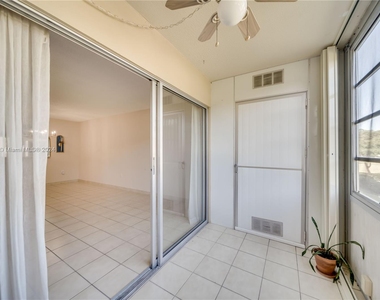 12755 Sw 16th Ct - Photo Thumbnail 8