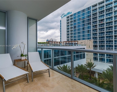 6799 Collins Ave - Photo Thumbnail 12