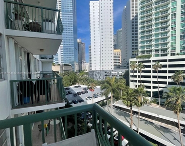 1408 Brickell Bay Dr - Photo Thumbnail 4