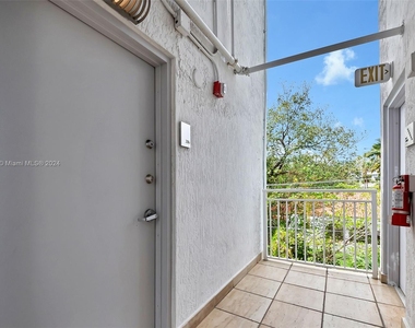 1528 Brickell Ave - Photo Thumbnail 19