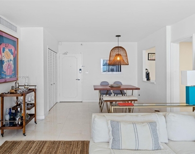 5151 Collins Ave - Photo Thumbnail 5