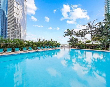 888 Biscayne Blvd - Photo Thumbnail 15