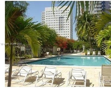 850 N Miami Ave - Photo Thumbnail 6