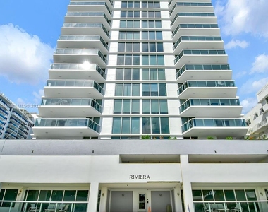 2401 Collins Ave - Photo Thumbnail 24