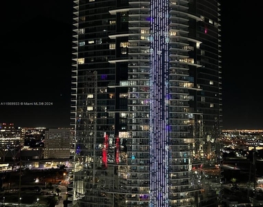 888 Biscayne Blvd - Photo Thumbnail 0