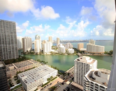 950 Brickell Bay Dr - Photo Thumbnail 0