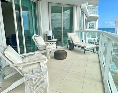 16500 Collins Ave - Photo Thumbnail 3