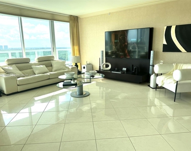 16500 Collins Ave - Photo Thumbnail 8