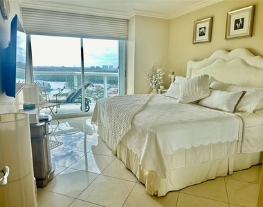 16500 Collins Ave - Photo Thumbnail 40