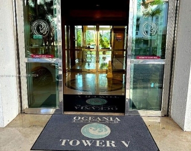 16500 Collins Ave - Photo Thumbnail 55