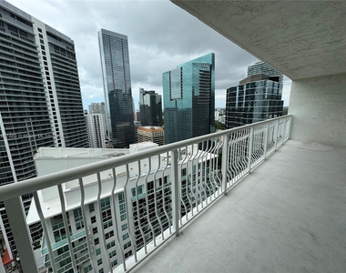 1200 Brickell Bay Dr - Photo Thumbnail 10