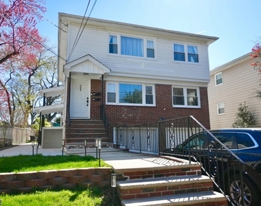 509 Broughton Ave - Photo Thumbnail 0