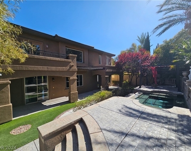 11388 Vernazza Court - Photo Thumbnail 23