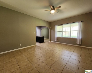 328 Primrose Way - Photo Thumbnail 4