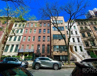 43 East 74th Street - Photo Thumbnail 0