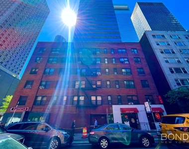 East 55th Street - Photo Thumbnail 0