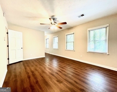 195 Poplar Way - Photo Thumbnail 24