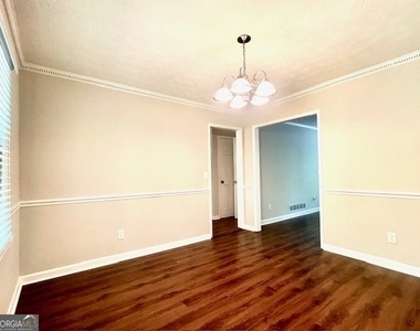 195 Poplar Way - Photo Thumbnail 12