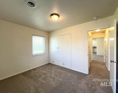 3326 W Nez Perce Street #4 - Photo Thumbnail 25