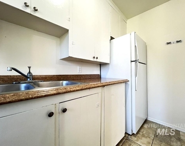 3326 W Nez Perce Street #4 - Photo Thumbnail 15