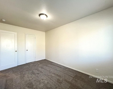 3326 W Nez Perce Street #4 - Photo Thumbnail 21