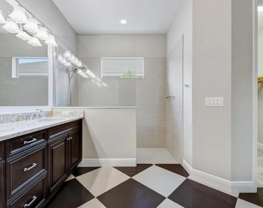 6715 Curzon Terrace - Photo Thumbnail 37