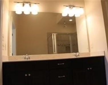 7910 Mimosa Circle - Photo Thumbnail 11