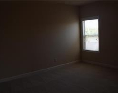 7910 Mimosa Circle - Photo Thumbnail 12