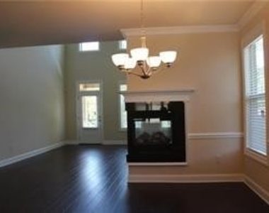 7910 Mimosa Circle - Photo Thumbnail 2