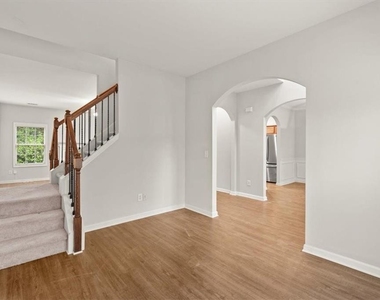 2848 Suttonwood Way - Photo Thumbnail 4