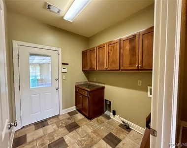 8824 Alderwood Way - Photo Thumbnail 13