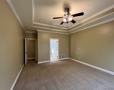 8824 Alderwood Way - Photo Thumbnail 16